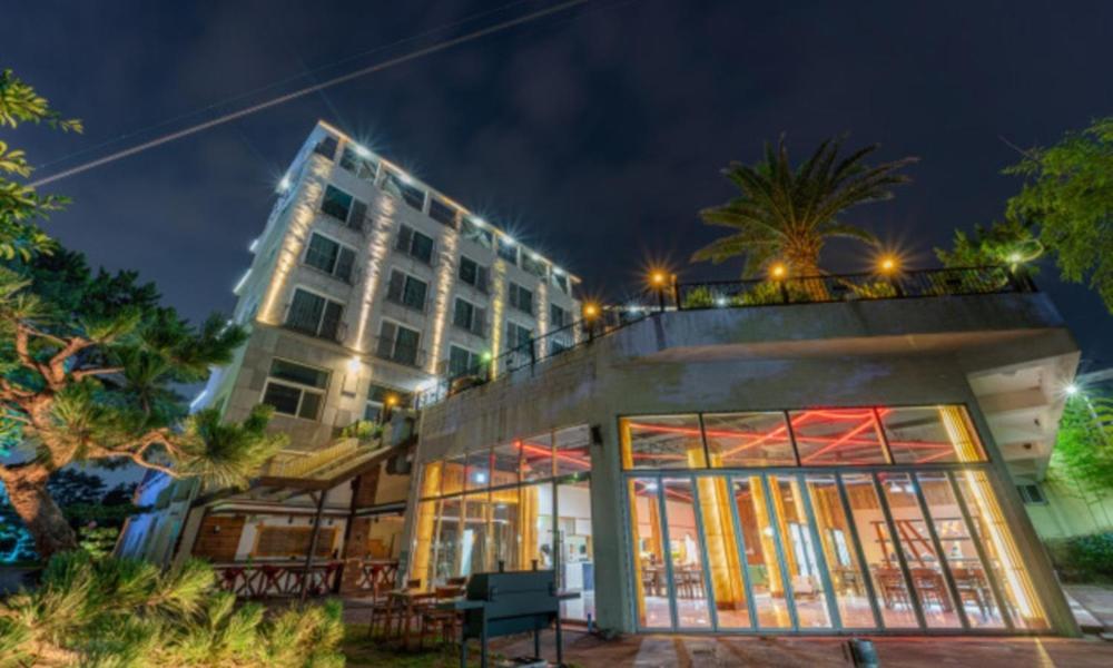 Aurora Hotel Jeju Extérieur photo